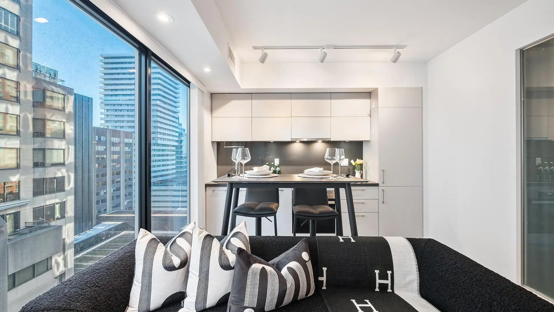 Apartment The Estate - Yorkville - Indoor Pool & Hot Tub Toronto