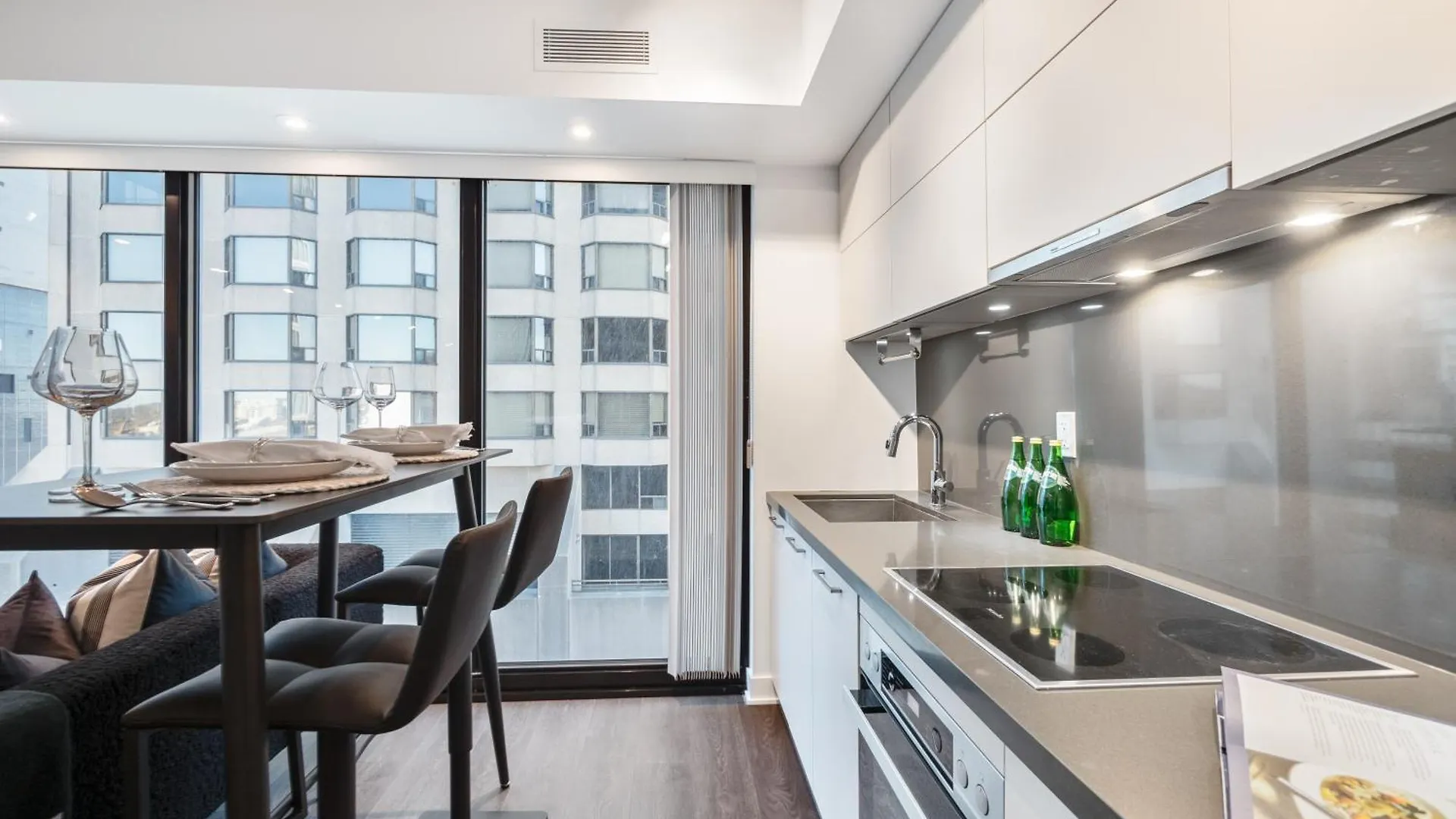The Estate - Yorkville - Indoor Pool & Hot Tub Toronto Apartment